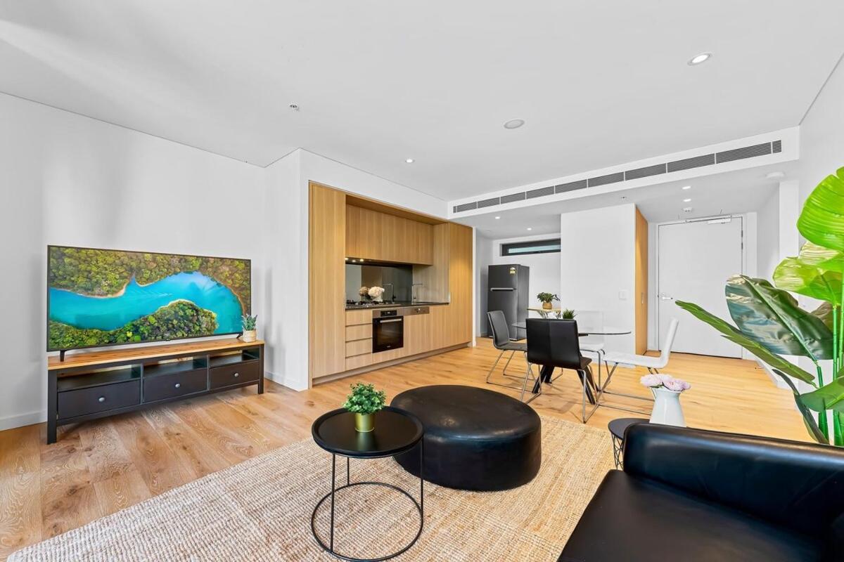 Apartment Super Convenient One Bed Unit Parramatta Sydney