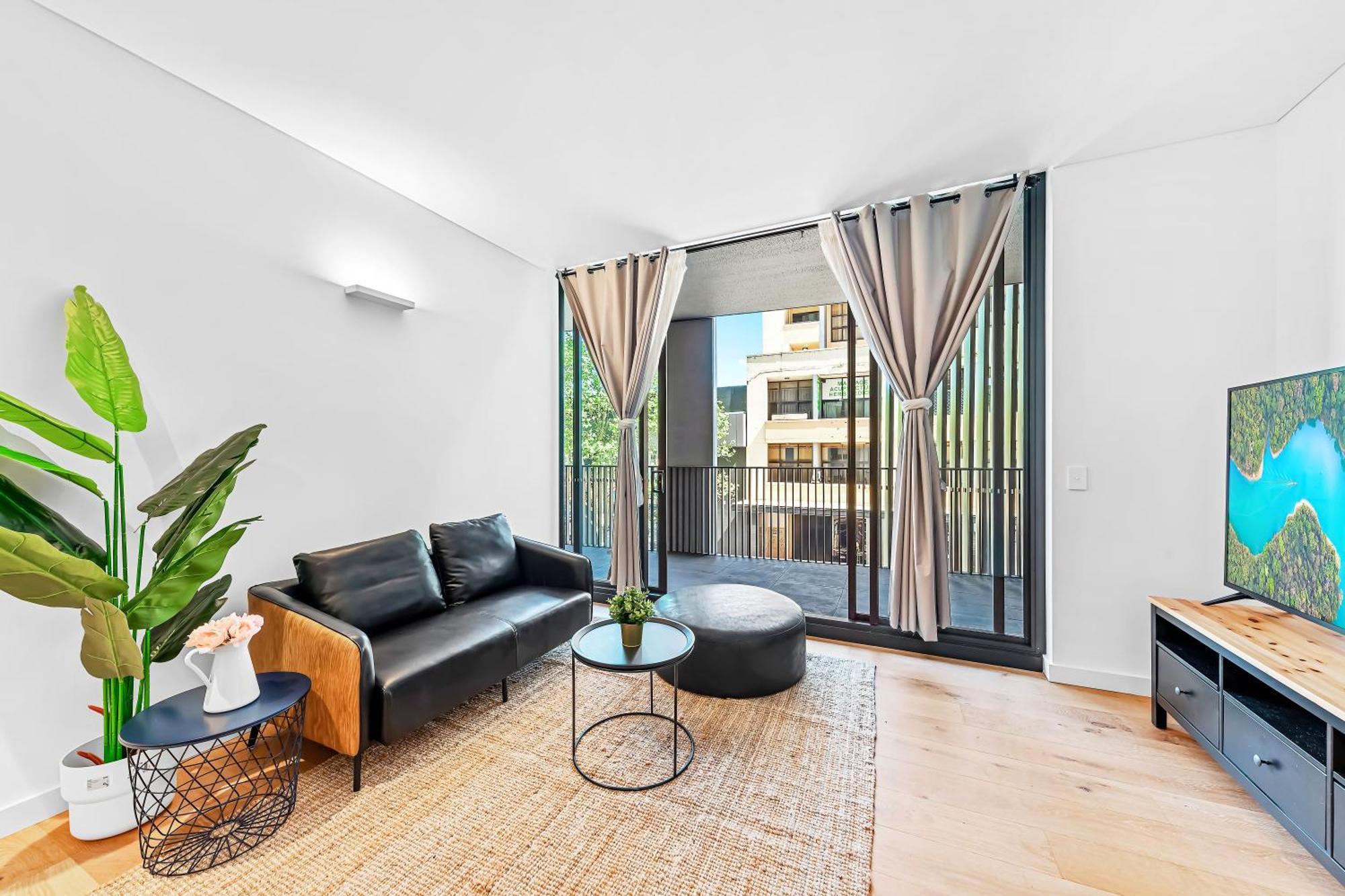 Super Convenient One Bed Unit Parramatta Apartment Sydney